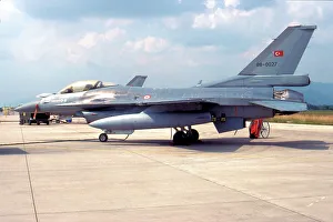 Dynamics Prints: General Dynamics F-16C Fighting Falcon 88-0027