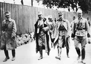 Images Dated 16th August 2011: General Rudolf von Metz entering Jaroslau, Poland, WW1