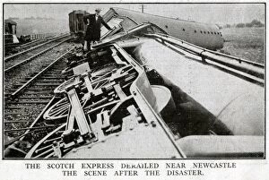Images Dated 18th September 2017: General Strike 1926: Flying Scotsman derailed