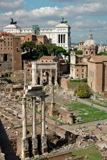 Emanuele Collection: General view of The Forum, Rome, Italy