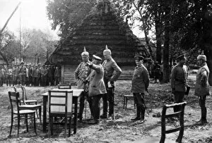 Images Dated 22nd July 2011: General von Emmich on Russian Front with Kaiser