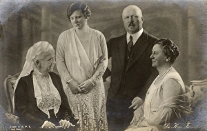Images Dated 1st June 2017: Three generations of the Dutch Royal Family