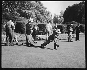 Leisurely Prints: Gentlemen Bowling 1950S