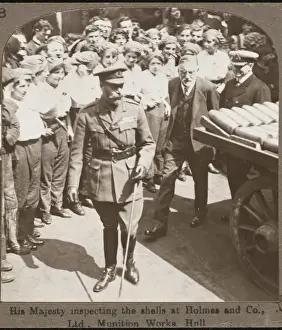 Inspects Prints: George V Inspects Shells