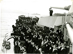 Images Dated 12th July 2016: George VI departing HMS Duke of York, Scapa Flow, WW2