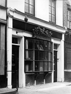 Images Dated 18th May 2011: Georgian Shop Front