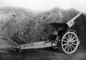 German 77mm field gun on howitzer carriage, WW1