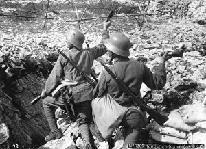 Images Dated 7th November 2011: German or Austrian soldiers with hand grenades, WW1