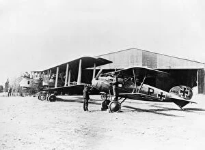 Images Dated 10th October 2011: German Gotha bomber and Albatros Scout, WW1