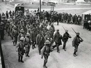 Images Dated 2nd December 2011: German prisoners marching, Balkan Front, WW1
