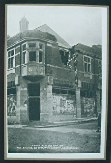 Images Dated 25th April 2012: The German Raid on Scarborough, December 16th 1914