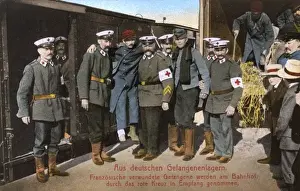 Received Prints: German Red Cross with wounded French Soldiers - WWI