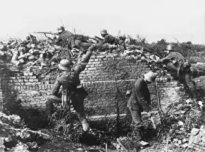 Repelling Prints: German soldiers in action WWI