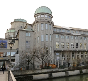 Images Dated 2nd January 2013: Germany. Munich. Deutches Museum. Outside