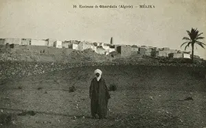 Deserts Prints: Around Gharda Melika