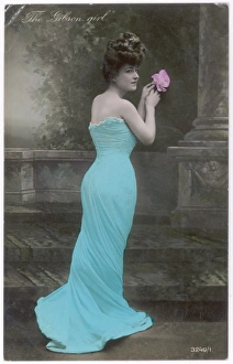 Female Type/Pink Dress