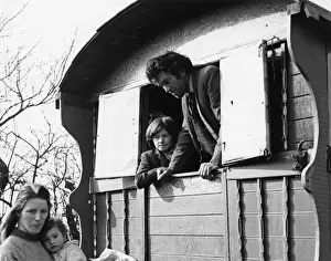 Penshurst Prints: Gipsy Family 1973