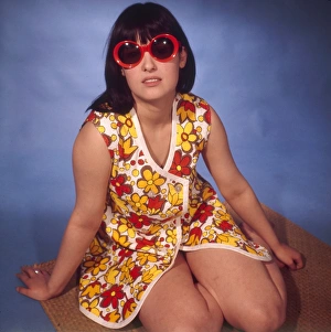 Images Dated 21st May 2012: Girl in Beach Wrap