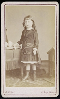 Broderie Gallery: GIRL & SASH 1880S