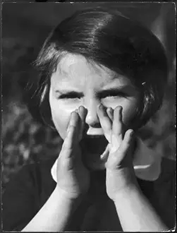Shouting Prints: Girl Shouting / Photo