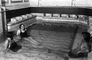 Marcel Gallery: Girls in Turkish Bath