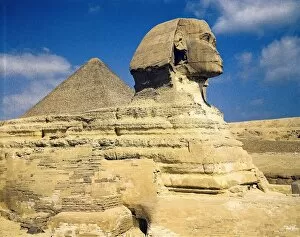 Humanidad Collection: Giza. Great Sphinx and. Great Pyramid of Giza