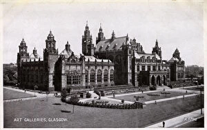 Jun18 Collection: Glasgow, Scotland - The Kelvingrove Art Gallery and Museum