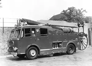 GLC-LFB - Dual purpose pump escape fire engine