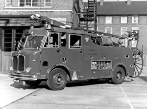 GLC-LFB - Dual purpose pump-escape fire engine