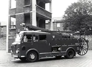 GLC-LFB - Dual purpose pump-escape fire engine