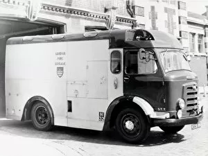 Images Dated 31st May 1965: GLC-LFB Salvage Tender