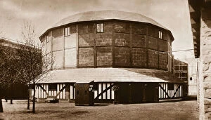 Shakespeare Collection: Globe Theatre at Shakespeares England