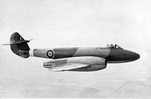 Camouflage Prints: Gloster Meteor F4 EE454 in standard camouflage