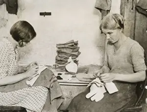 Ashton Prints: Glover Makers 1932
