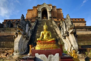 Images Dated 25th November 2012: Gold Buddha statue, Wat Chedi Luang temple, Chiang Mai