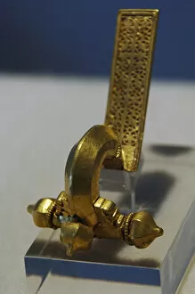 Palatine Gallery: Gold crossbow fibula. 5th century