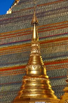 Images Dated 28th January 2016: Gold stupa and spires, Shwedagon Pagoda, Yangon, Myanmar