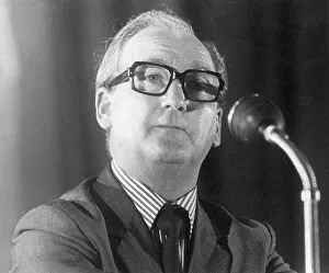 Gordon McLennan, communist and political activist