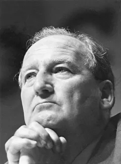 Gordon McLennan, communist and political activist