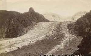 Images Dated 7th December 2017: Gorner Glacier, Mont-Rose - Switzerland - Mountaineer