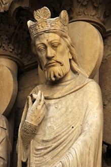 Images Dated 11th April 2008: Gothic Art. France. Paris. Sculpture on the facade of Notre