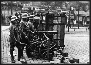 Government Troops / 1919