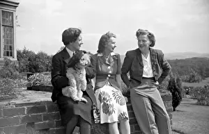 Gracie Fields with friends