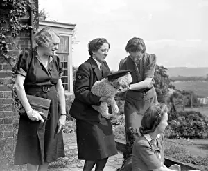 Gracie Fields with friends