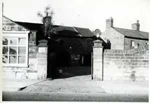 Sedgley Prints: Grand Junction Inn Yard, High Holborn, Worcestershire
