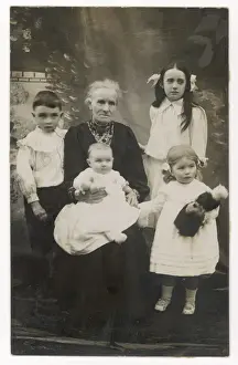 Grand Parents Prints: Grandmother / 4 Children