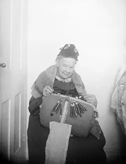 Cliftonville Prints: Grannie Makes Lace