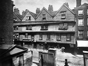 Images Dated 11th August 2011: Grays Inn Road