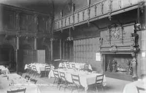 Judges Postcards, Founded By Fred Judge In 1902 - Superb UK Topographical Photography Prints: The Great Hall at Charterhouse
