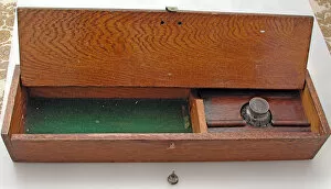 Images Dated 20th October 2008: Great War oak games box with handmade cribbage lid